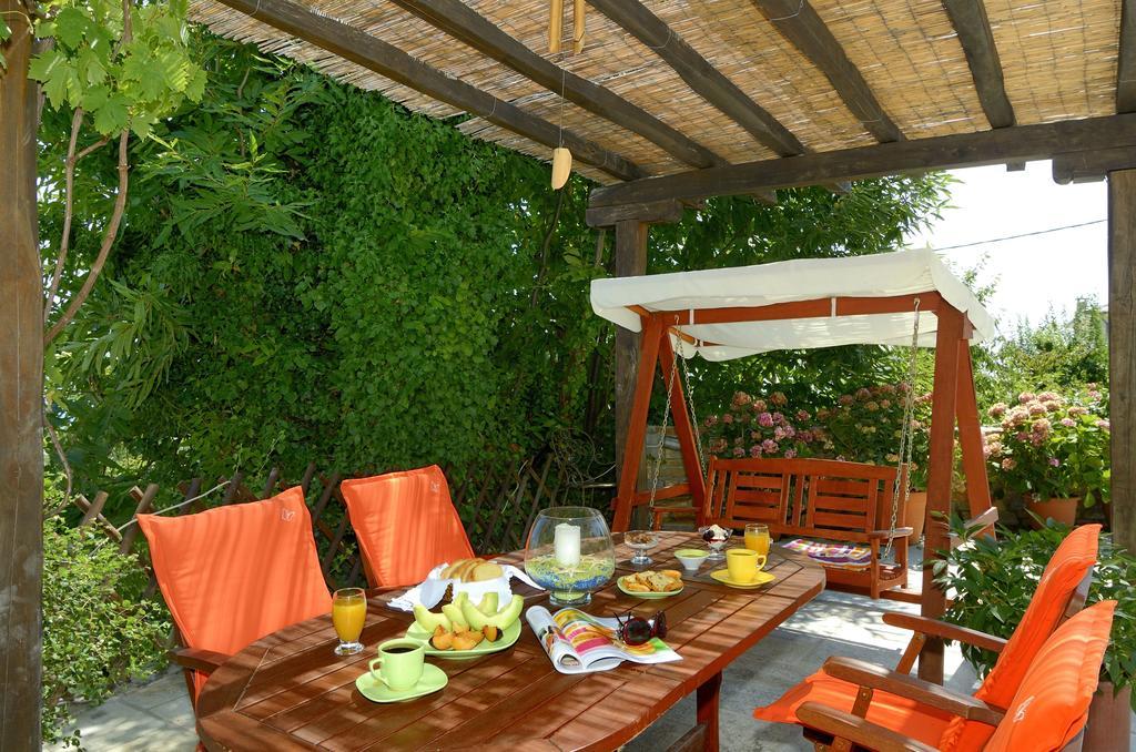 Guesthouse Iris Цагарада Экстерьер фото